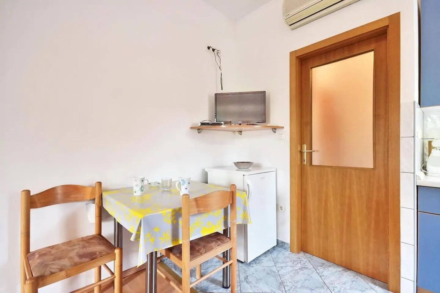 Apartment Toma Omiš Exterior foto