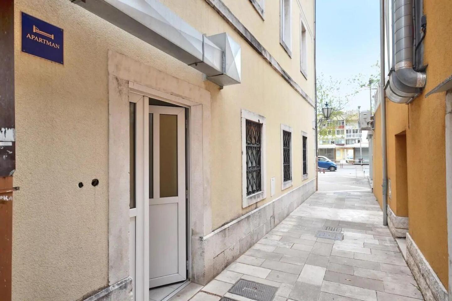 Apartment Toma Omiš Exterior foto